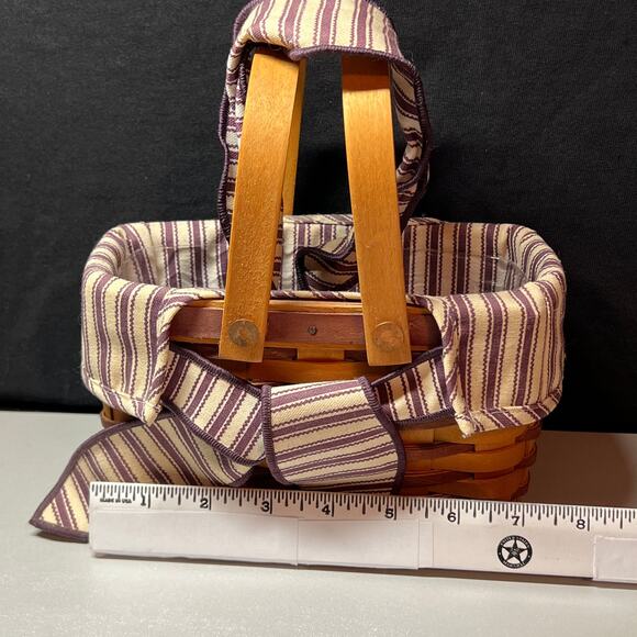 Longaberger 1998 Sweetheart Basket With Liner, Handle Tie & Protector Purple - Picture 8 of 9